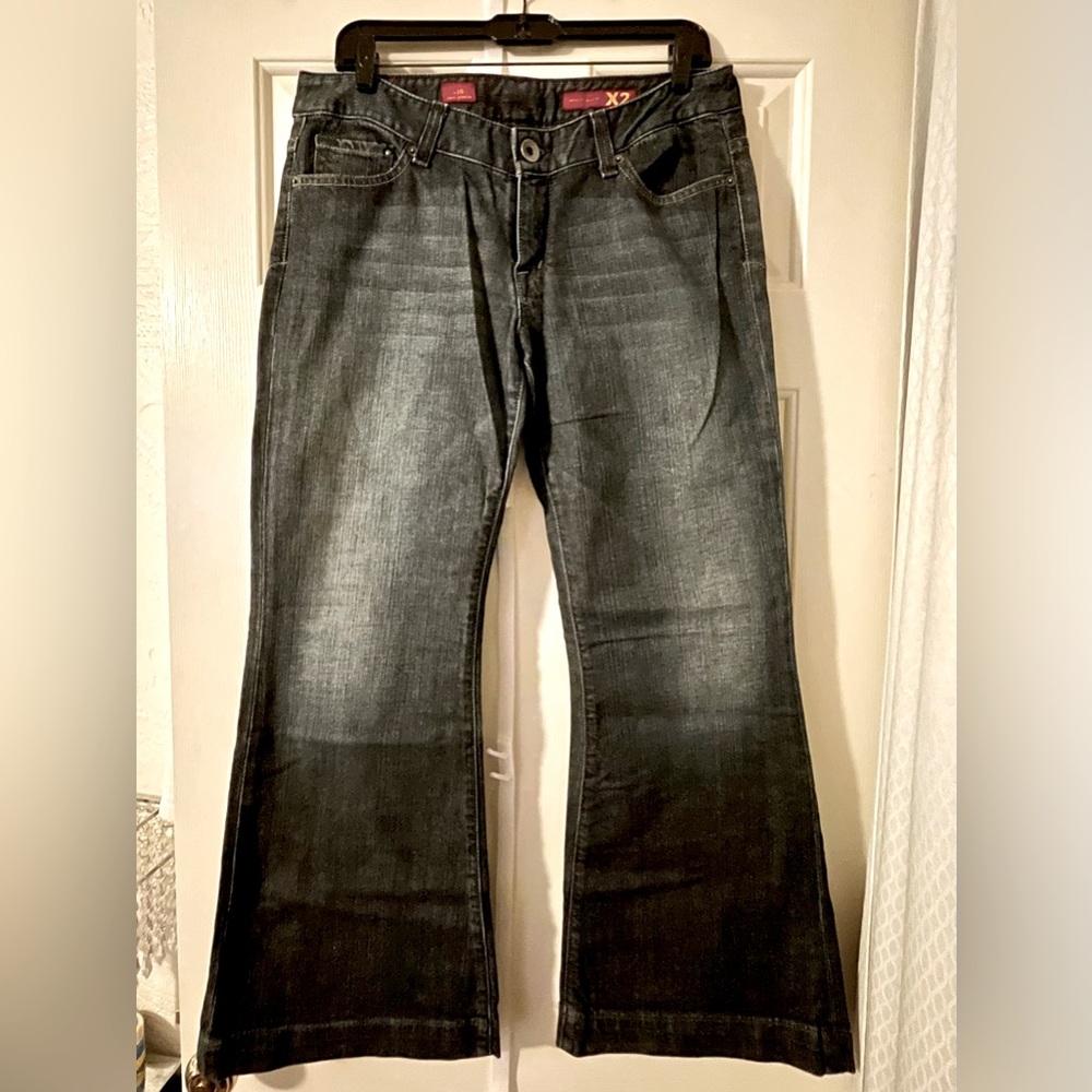 Express Jeans X2 Flare Sz 10 short